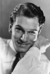 How tall is Laurence Olivier?
